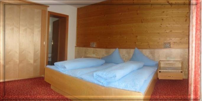 Pension Kristall Neustift im Stubaital Zimmer foto